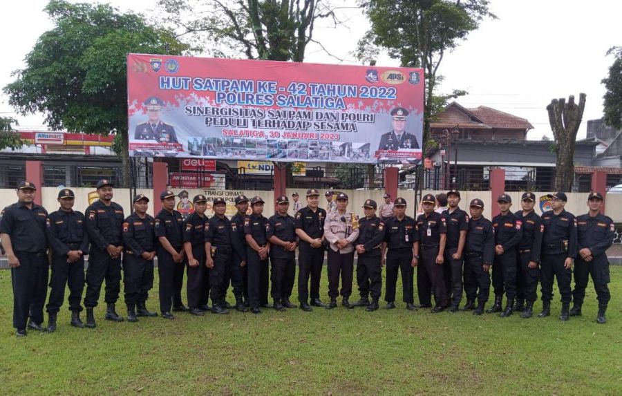 30 Personil Senkom Mitra Polri Kota Salatiga Hadiri Upacara HUT Satpam ke-42