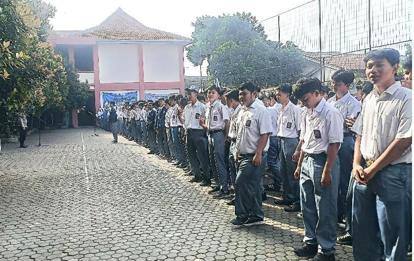 Aipda Didi Sampaikan Pesan Kamtibmas di SMK Wipama, Ajak Pelajar Jauhi Narkoba