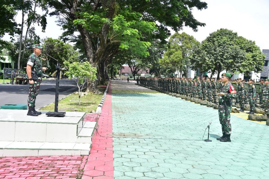 Danmentar Brigjen TNI Dwi Sasongko Terima Laporan Kesiapan Latihan Praktik Jabatan Taruna Akmil