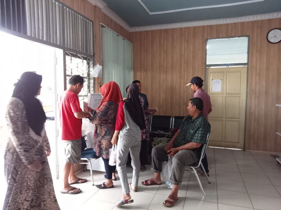 Dihari Libur, Bulog Kuala Tungkal Tetap Layani Masyarakat