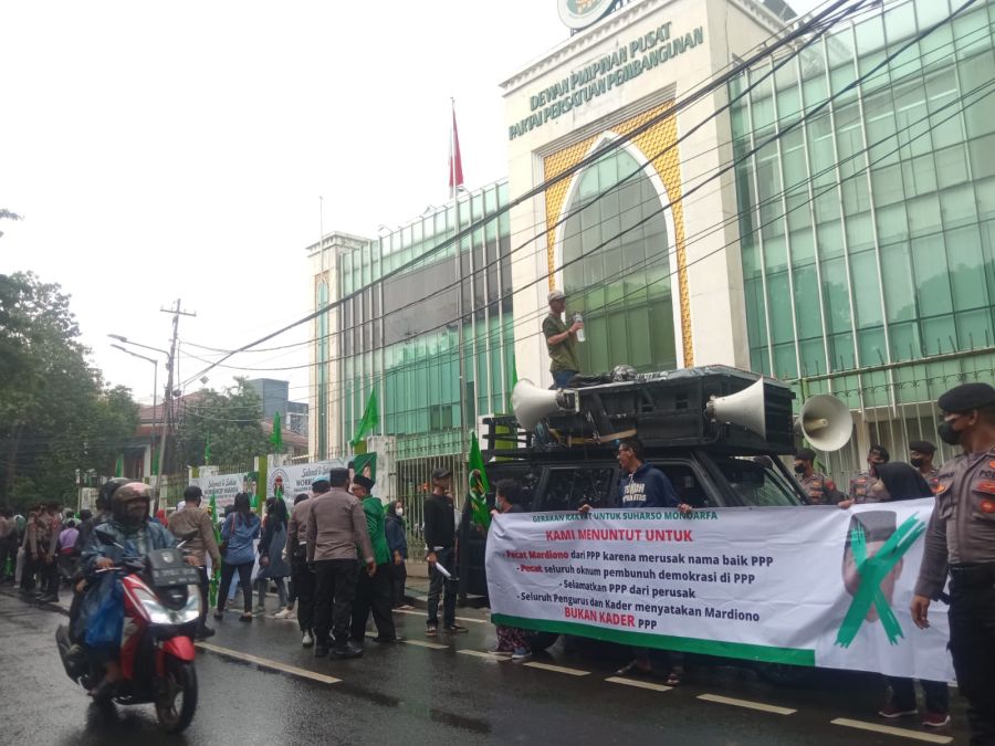 Gerakan Rakyat Untuk Suharso Tuntut Pecat Mardiono dari PPP