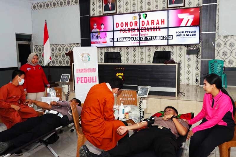 Hari Bhayangkara Ke-77 Polres Merangin Bakti Sosial Dengan Donor Darah