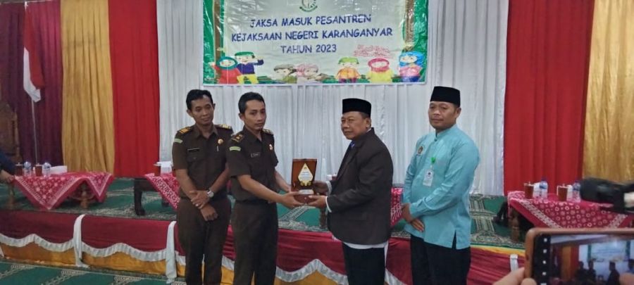 Kajari Karanganyar Gandeng LDII Gelar Program Jaksa Masuk Pesantren