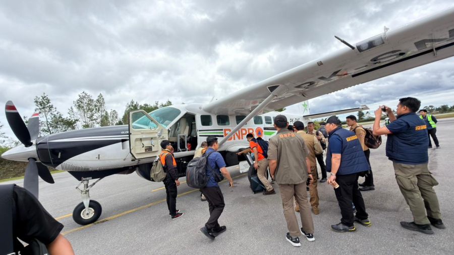Kepala BNPB Tinjau Udara dan Percepat Distribusi Bantuan untuk Korban Bencana Sumut