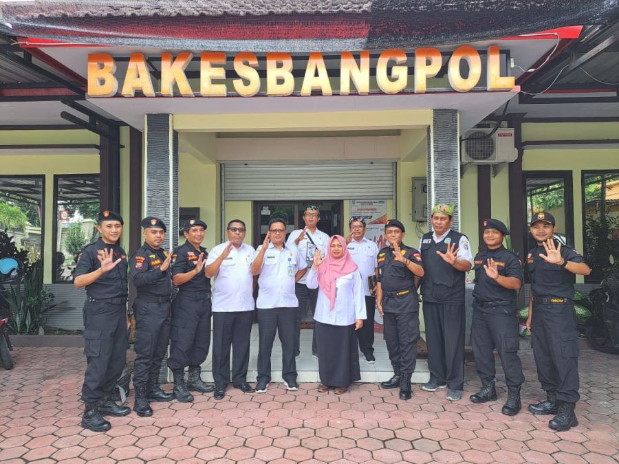 Kesbangpol Terima Audiensi Senkom Situbondo dan Kenalkan Aplikasi Sidat Ormas