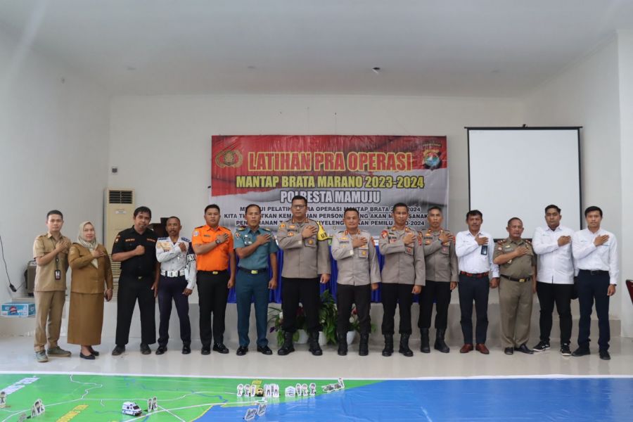 Ketua Senkom Mitra Polri Kabupaten Mamuju hadiri Rakor Pra Operasi Mantap Brata Polresta Mamuju