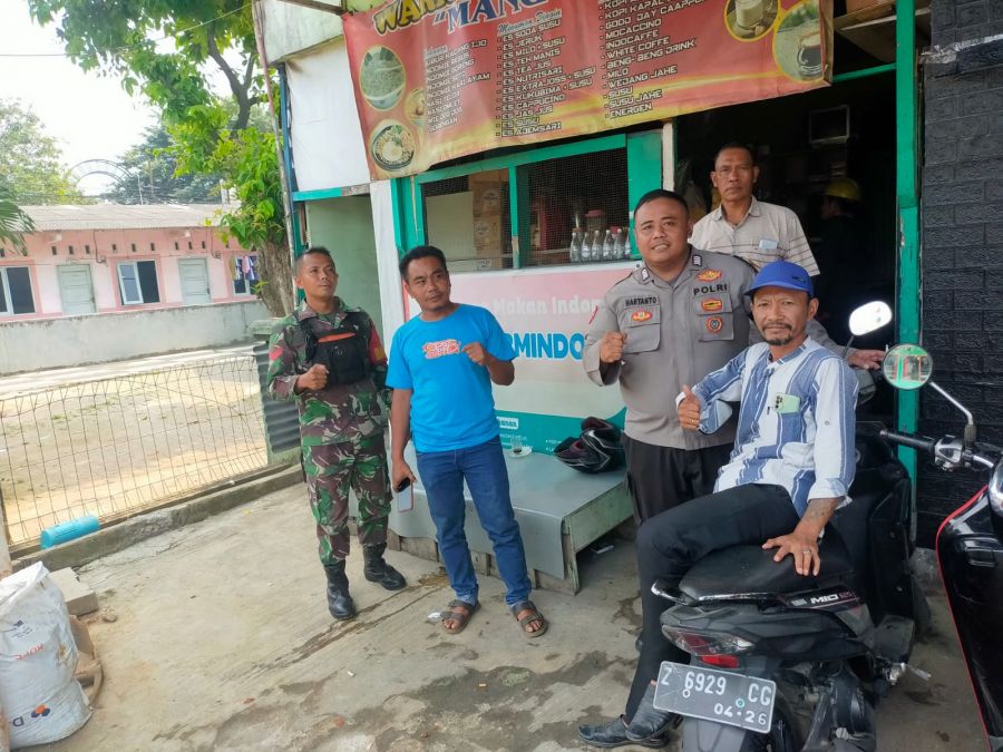 Kunjungan Bhabinkamtibmas Desa Dukuh di Kampung Lamporan: Jalin Kedekatan dengan Masyarakat