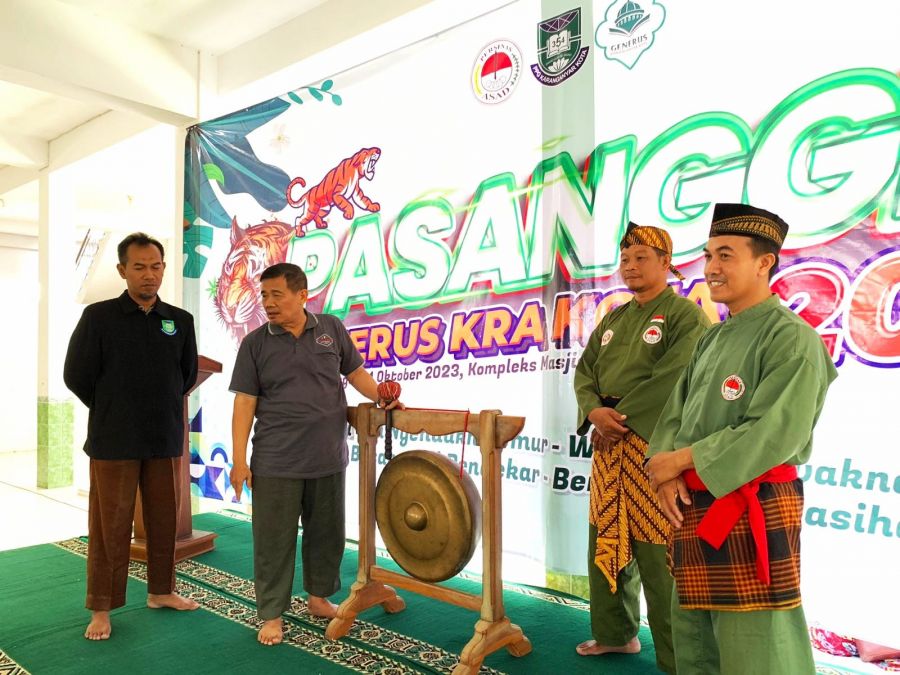Pasanggiri Persinas ASAD Karanganyar Lestarikan Budaya Pencak Silat Berkarakter
