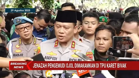 Peduli dan Empati, Kapolda Metro Jaya Hadiri Pemakaman Korban Ojol di TPU Karet Bivak