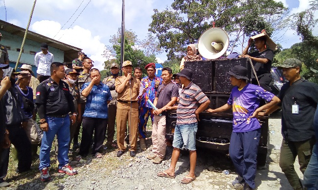 Petani Tanjungsari Demo PT MIP Terkait Masalah Lingkungan