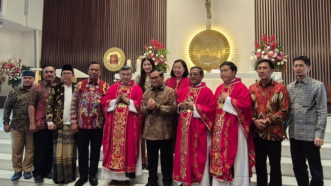 Pimpinan Ponpes Minhaajurrosyidiin Hadiri Undangan Peresmian Gereja Paroki Kalvari Oleh Gubernur DKI