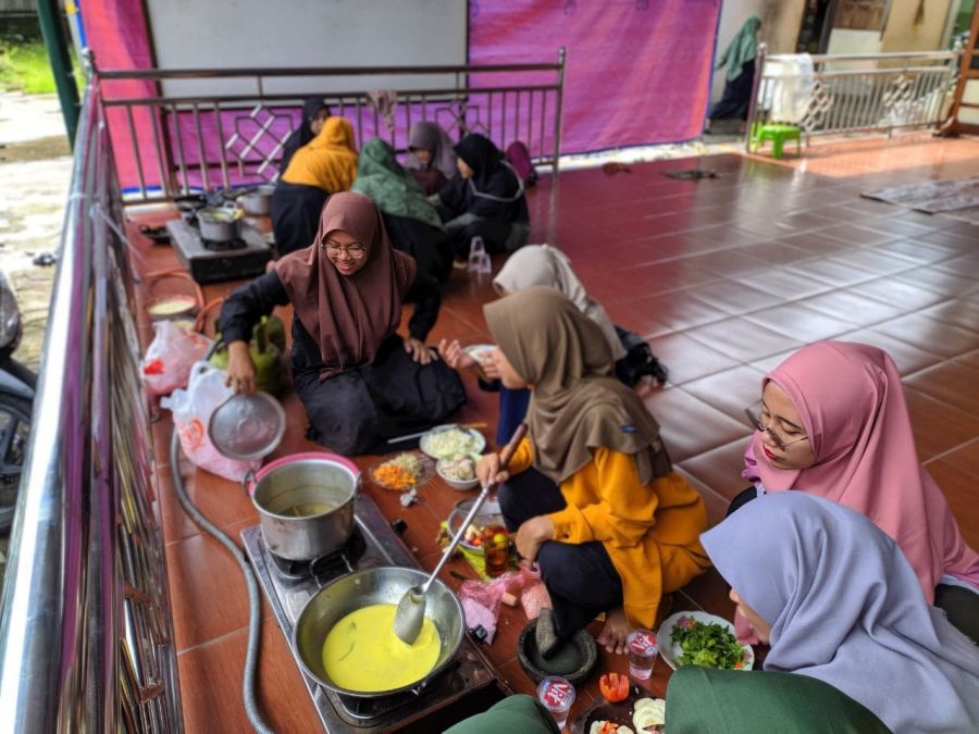 Remaja Putri LDII Pedan Ikut Lomba Memasak Soto Dan Kare Khas Klaten
