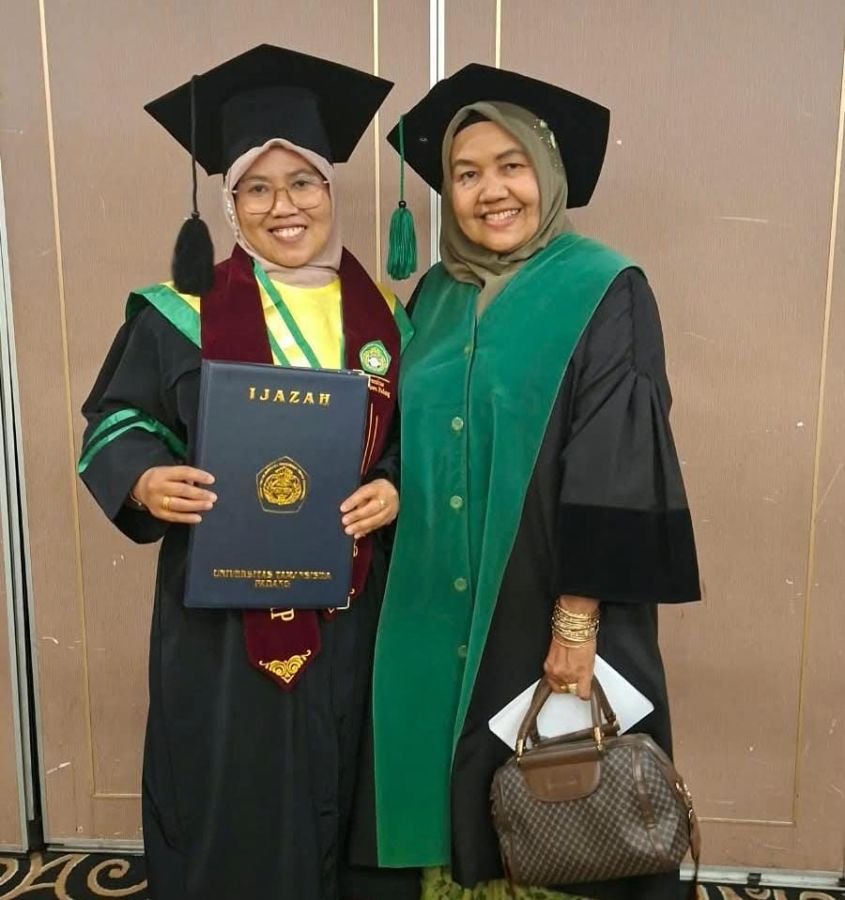 Sandang Gelar Magister Taman Siswa, Lisria Putri Milda Kenang Jasa Dosen