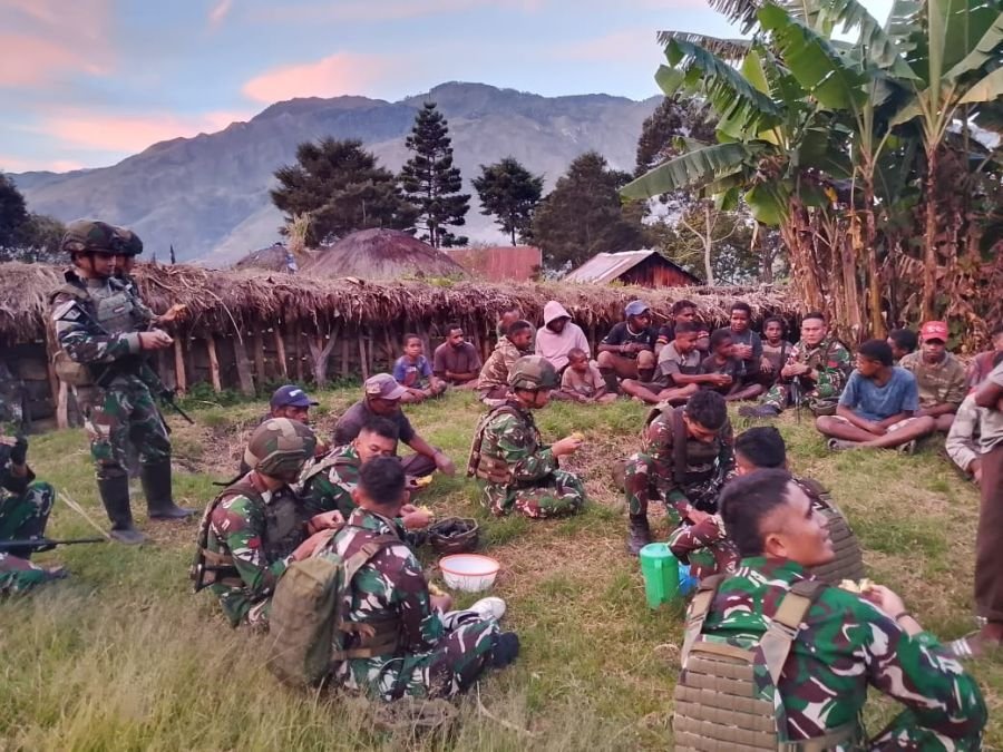 Satgas Yonif 645/GTY Pos Kurima Melayat ke Warga Kampung Hoguma Distrik Kurima