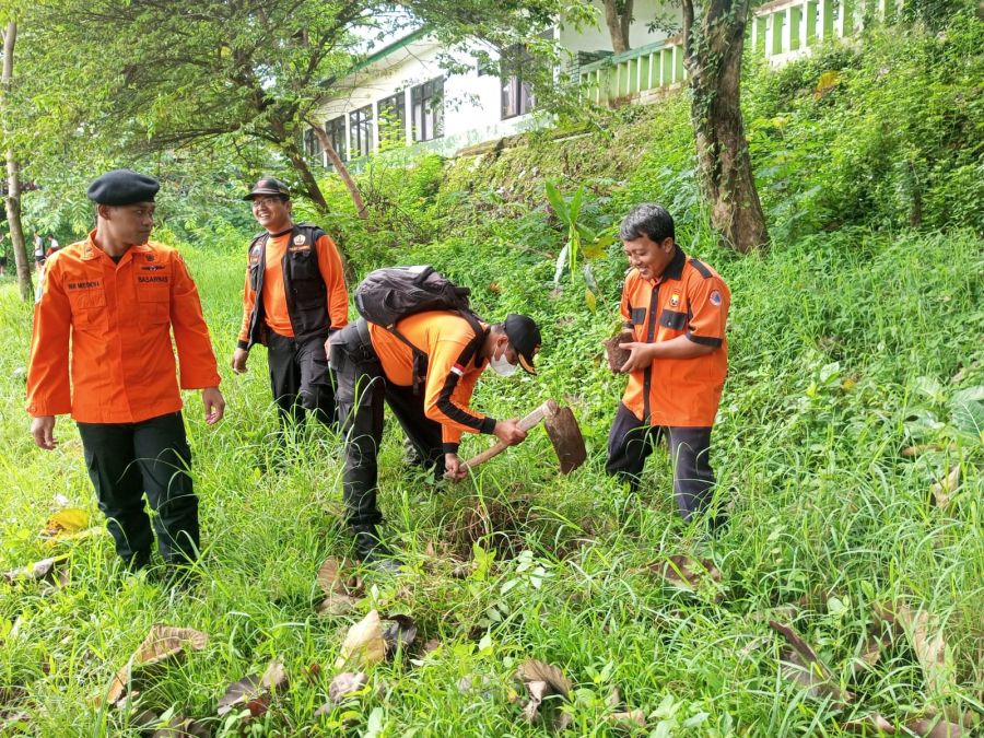 Senkom Mitra Polri Ikuti Apel Kesiapsiagaan Bersama FPRB Di Kecamatan Ngaliyan Semarang