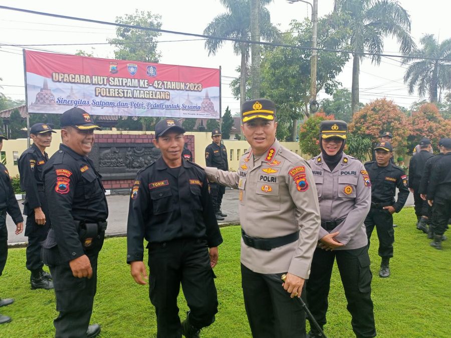 Senkom Mitra Polri Kabupaten Magelang Hadiri Upacara HUT Satpam ke-42