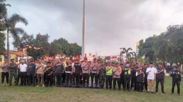 Senkom Mitra Polri Sepatan Ikuti Apel Gabungan di Halaman Kantor Kecamatan Sepatan