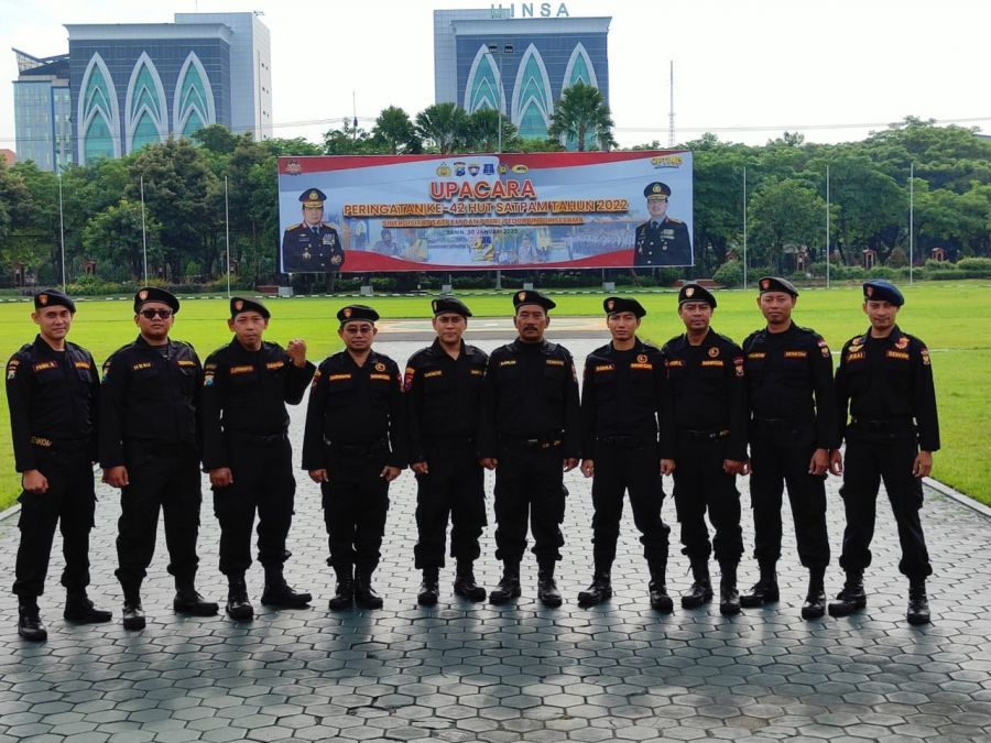 Senkom Sidoarjo Hadiri Upacara Peringatan ke-42 HUT SATPAM Tahun 2022 di Mapolda Jatim