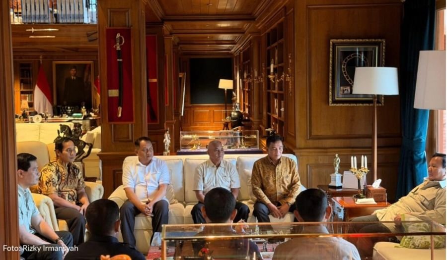 Seskab Teddy Ungkap Momen Hangat Silaturahmi Presiden Prabowo dengan Mantan Ajudan dan Pengawal
