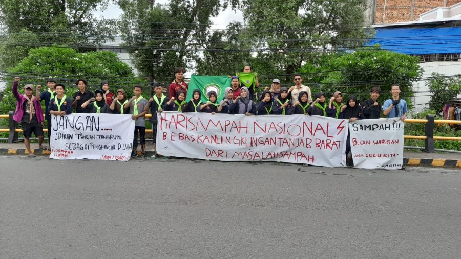 Setidaknya Kalo Enggak Bisa Mungut Sampah, Jangan Jadi Sampah