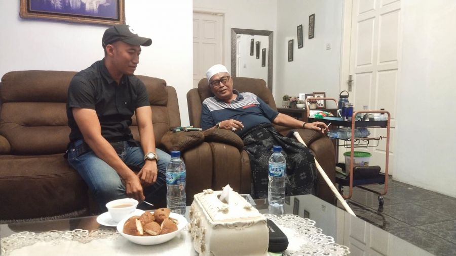 Silaturahmi Kapolsek Cikupa AKP Johan Armando Utan dengan H. Cecep Miharja di Cikupa, Tangerang