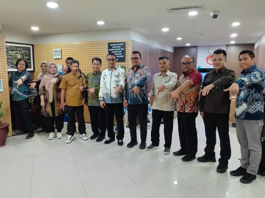 Warga Kalbar Sambangi Kemdikdasmen, Perjuangkan Revitalisasi Ratusan Sekolah Rusak Tahun 2026
