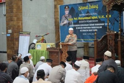 Awali Safari Ramadhan, Kapolda Riau Kunjungi Masjid Nurussalam