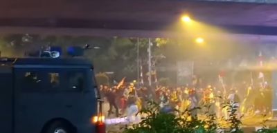 Ribuan Massa Kepung DPR Tolak Kenaikan Gaji Anggota Dewan