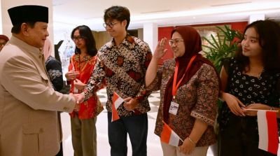 Tiba di New Delhi, Presiden Prabowo Disambut Hangat Mahasiswa dan Diaspora Indonesia