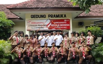 Wakil Bupati Banyuwangi, Mujiono, Secara Resmi Melepas 16 Kontingen Pramuka Banyuwangi
